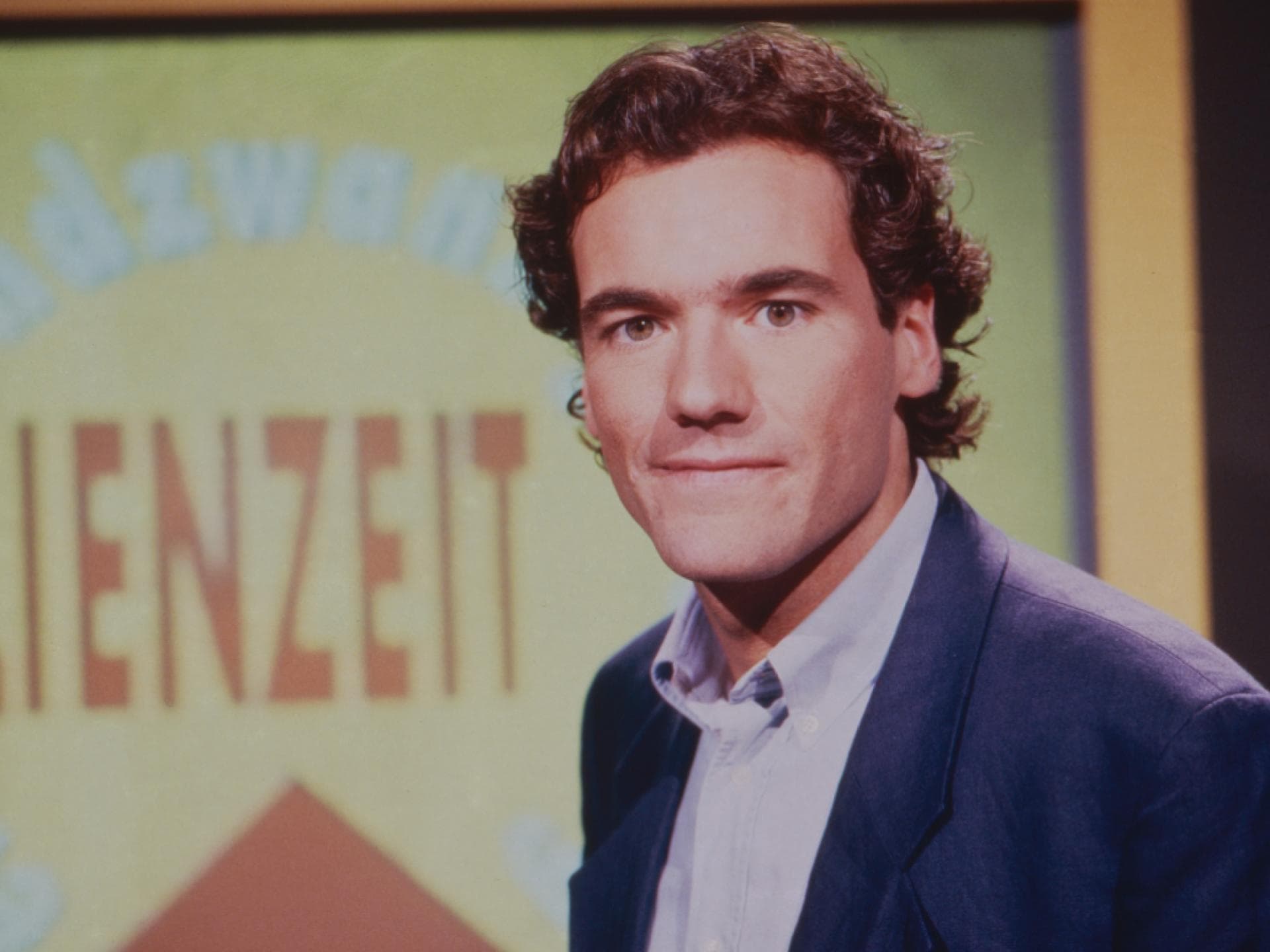 Tommi Ohrner vor Famlienzeit-Logo