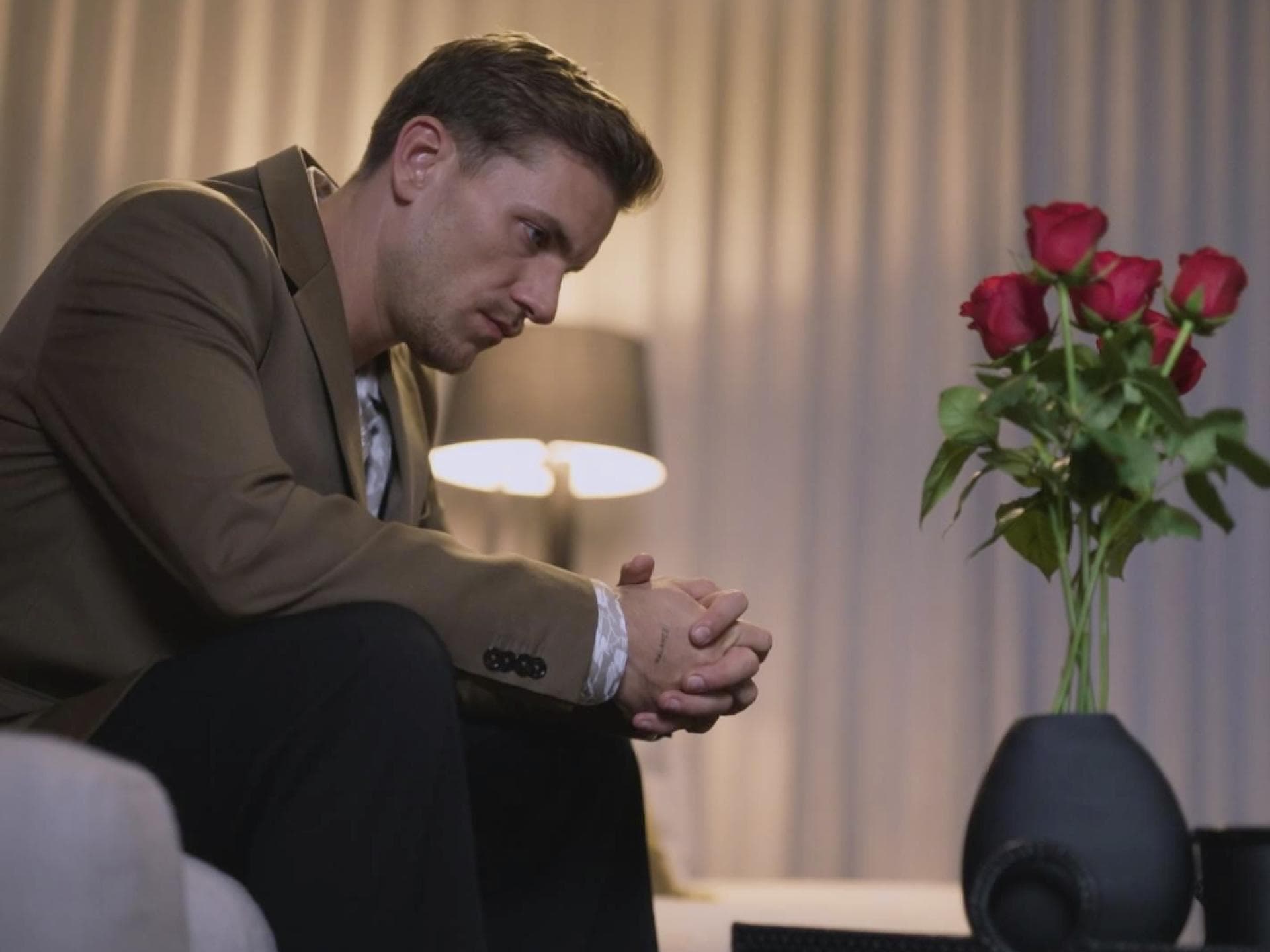 Felix Stein traurig bei "Die bachelors"