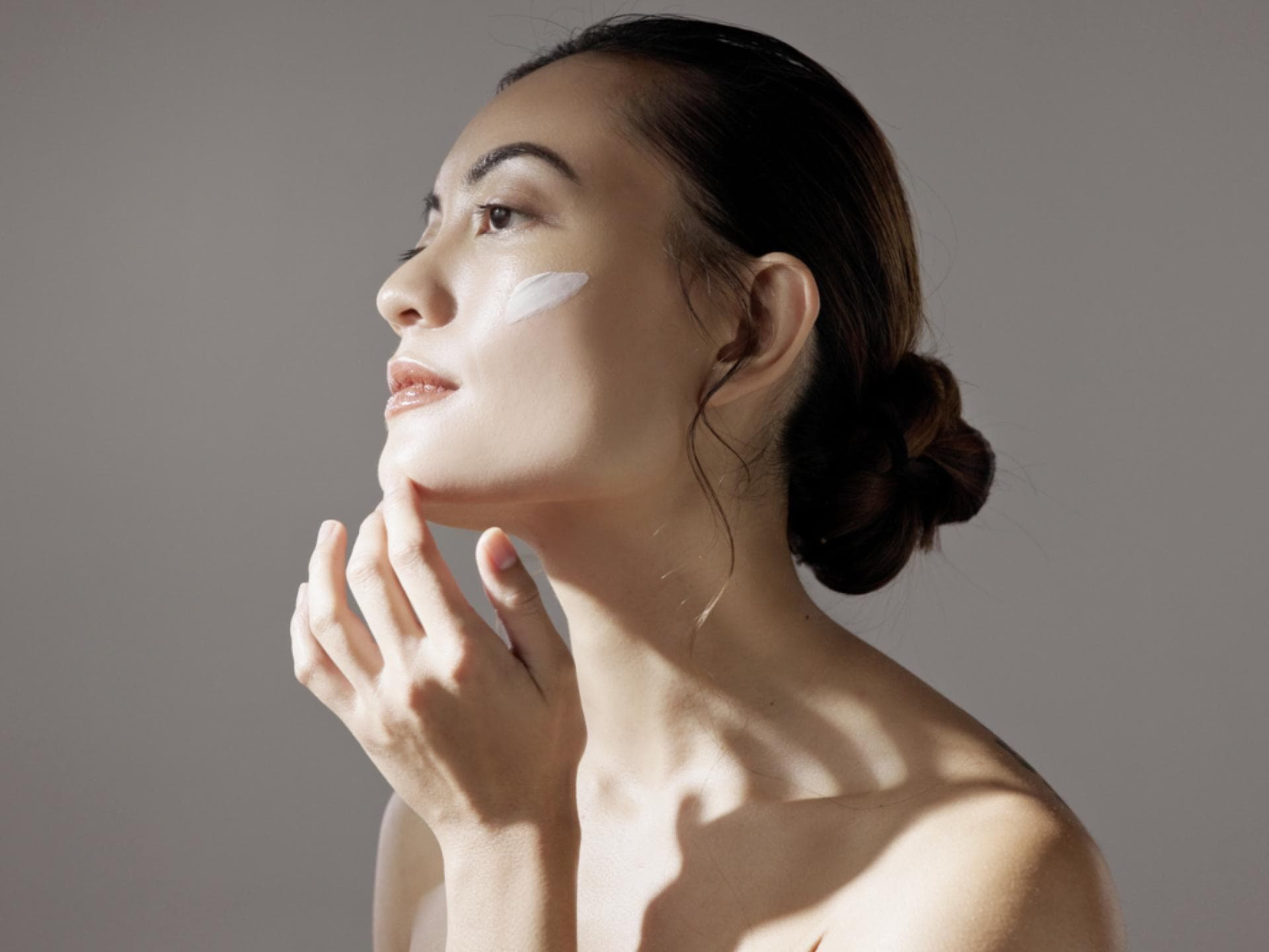 Anti-Aging Stiftung Warentest Anti-Aging Creme im Gesicht