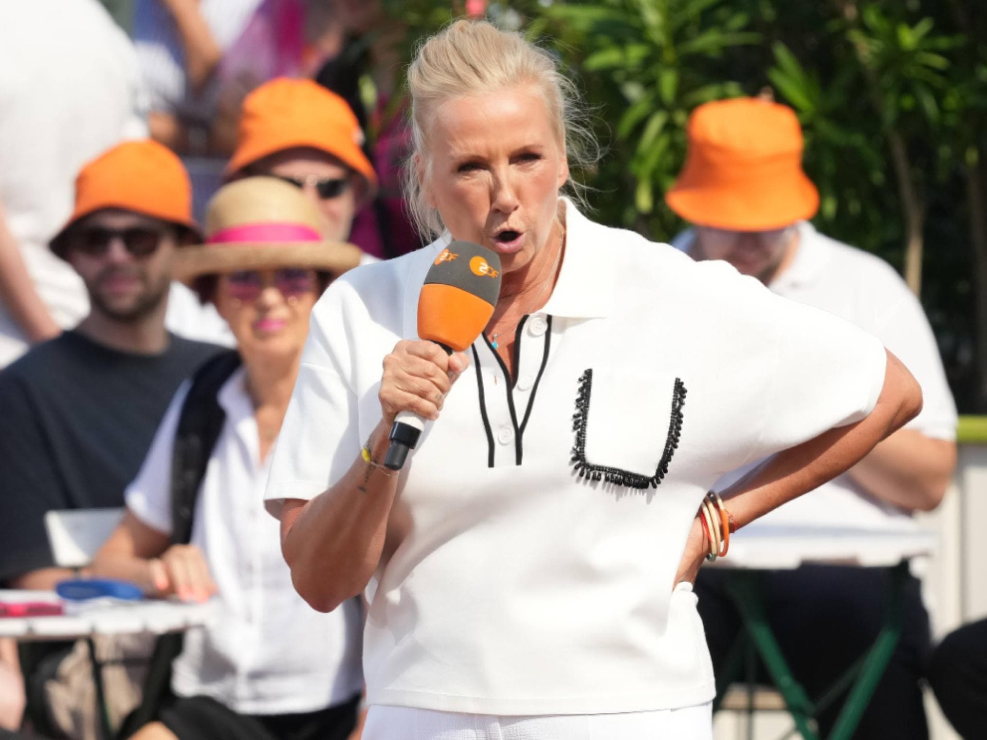 Andrea Kiewel im Fernsehgarten