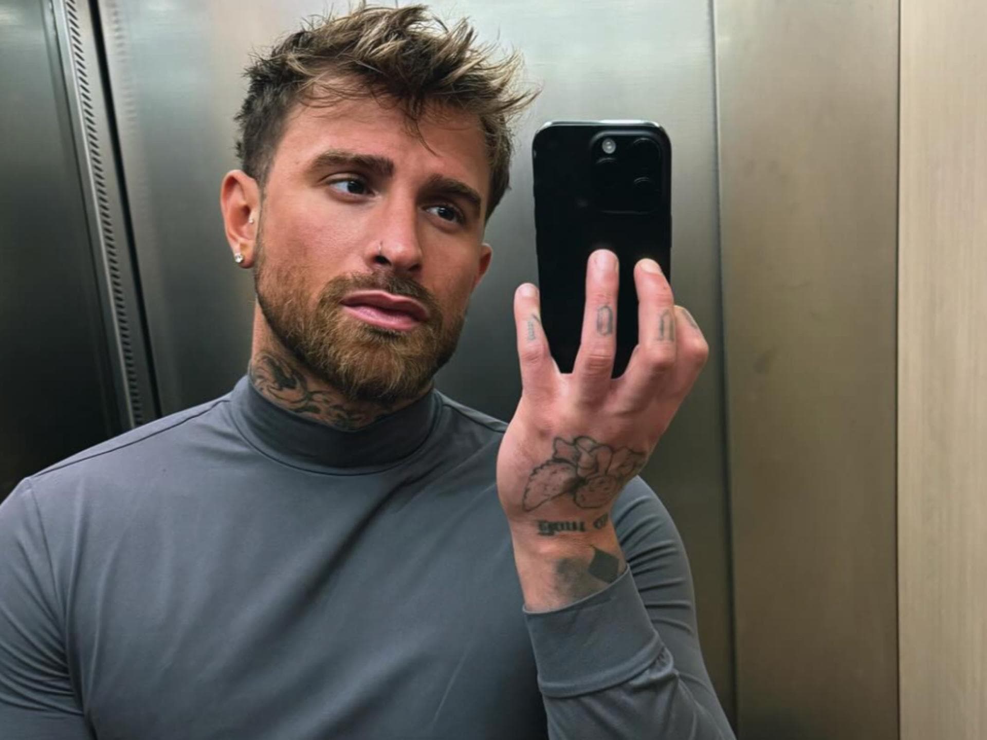Gigi Birofio Selfie
