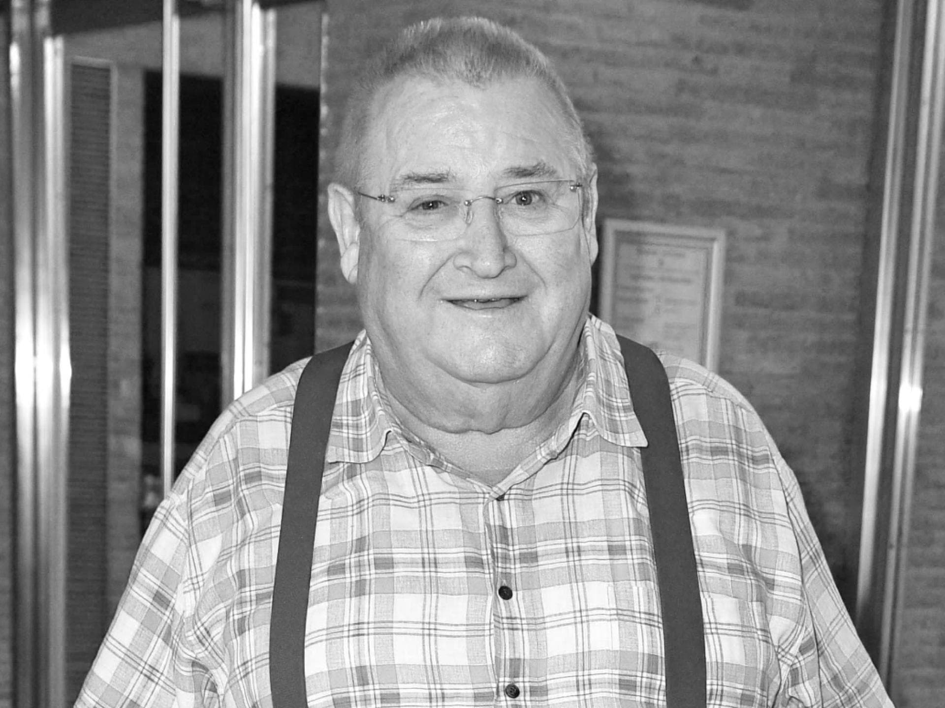 Horst Krause lächelt auf Schwarz-Weiß-Fotos