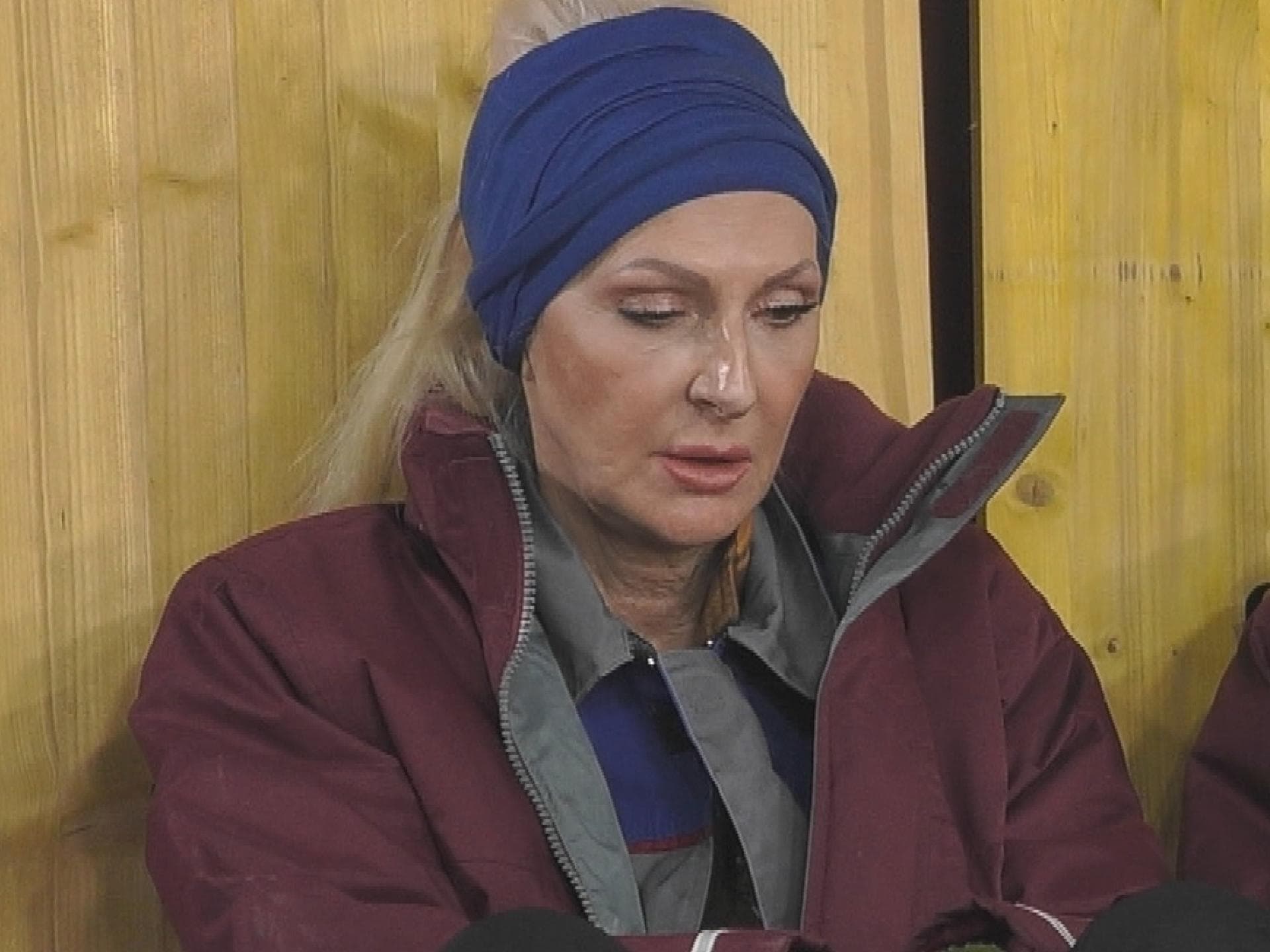 Désirée Nick und Laura Blond unterhalten sich bei "Promi Big Brother"