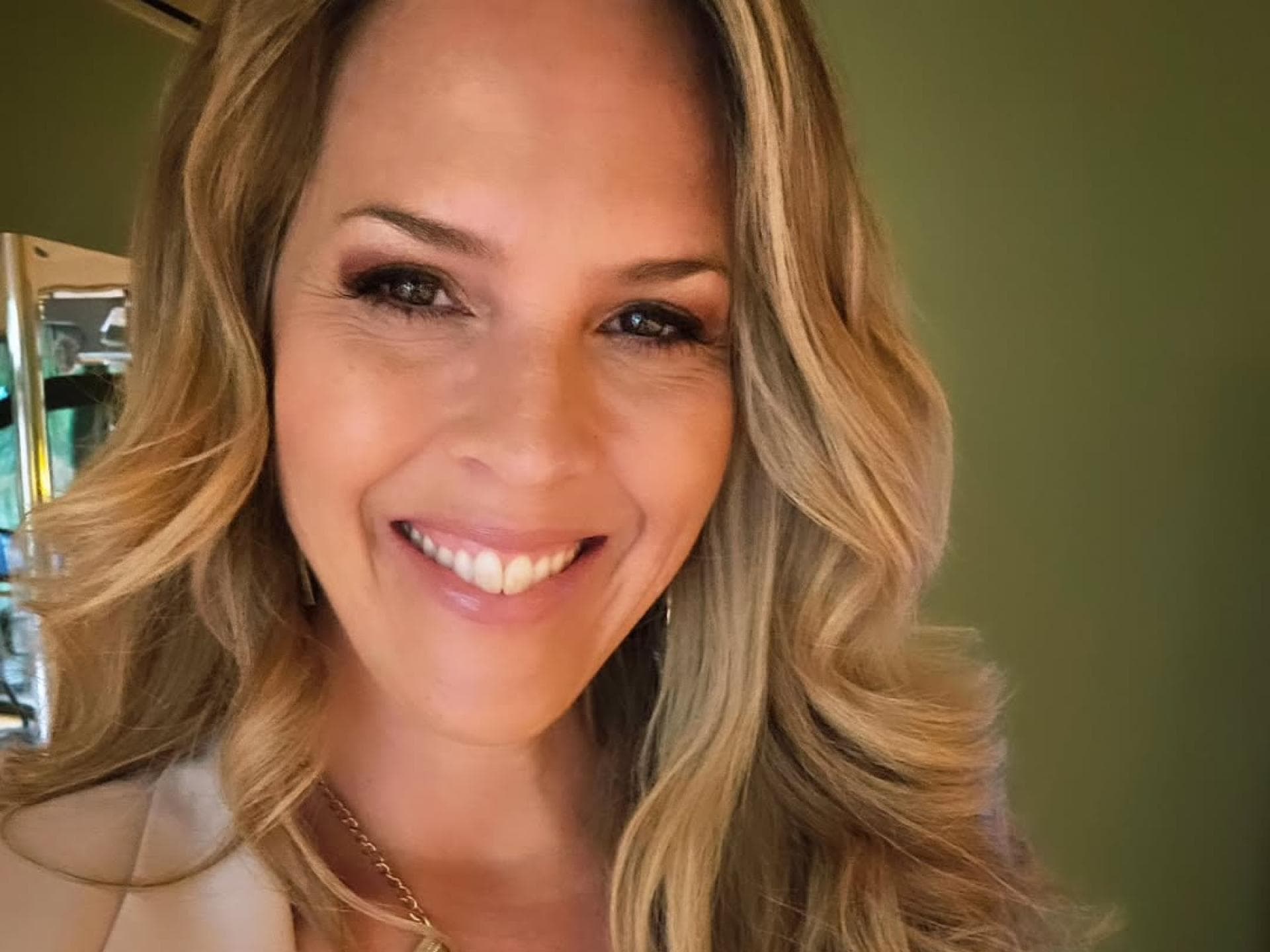 Jennifer Lynn Selfie