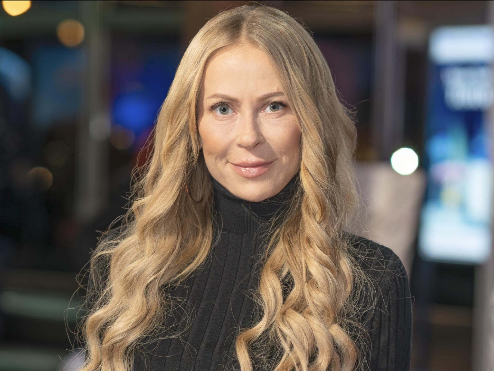 Jenny Elvers lächelt