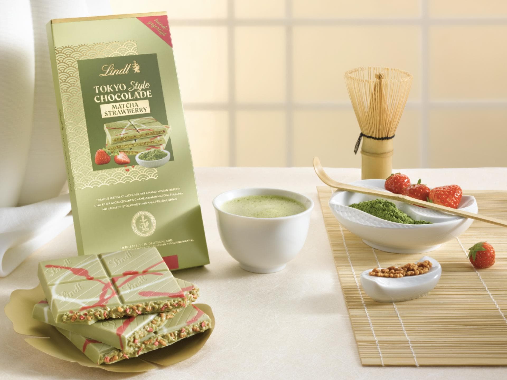 Lindt Matcha Strawberry