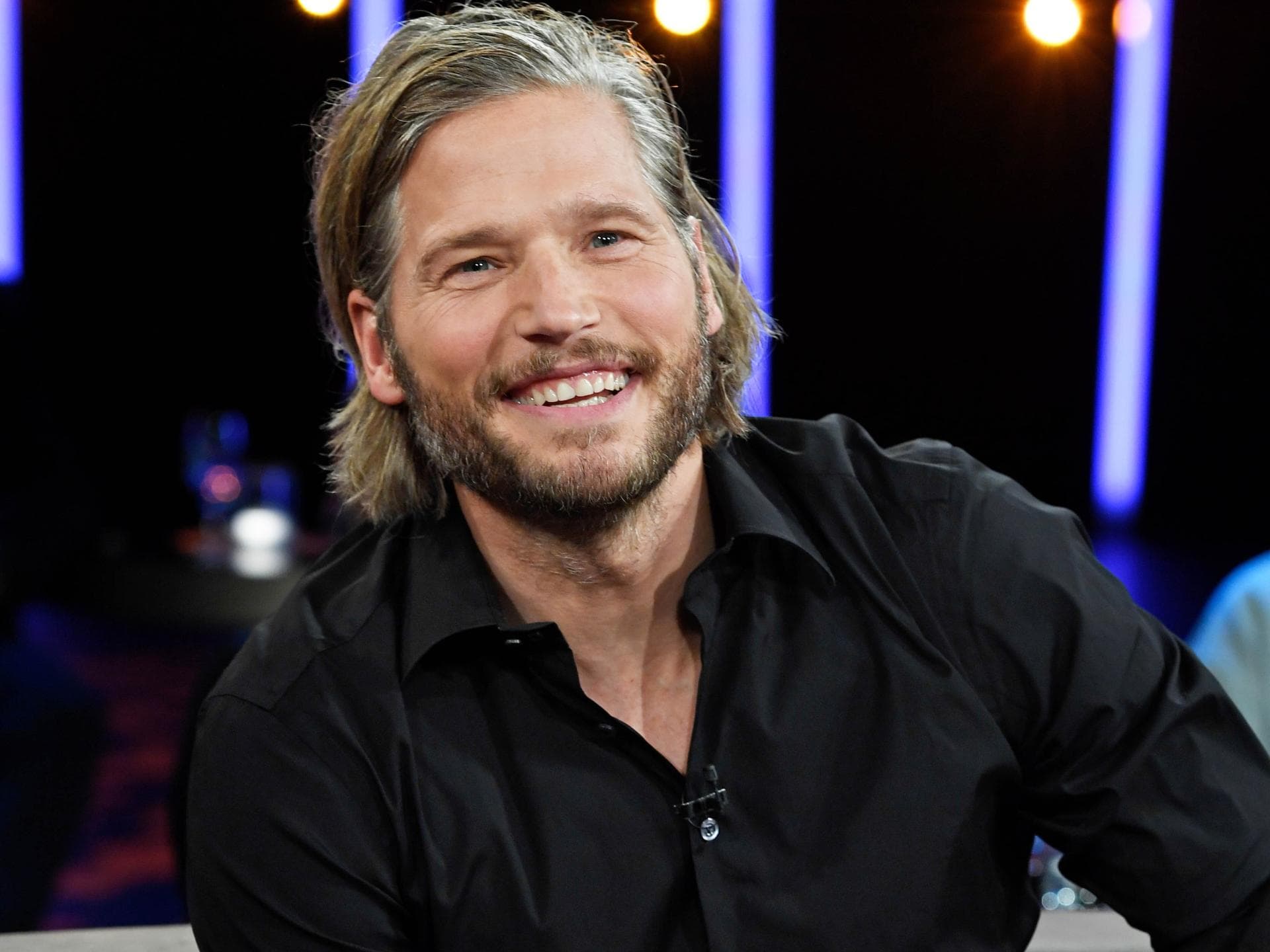 "Bergretter"-Star Sebastian Stöbel lächelt