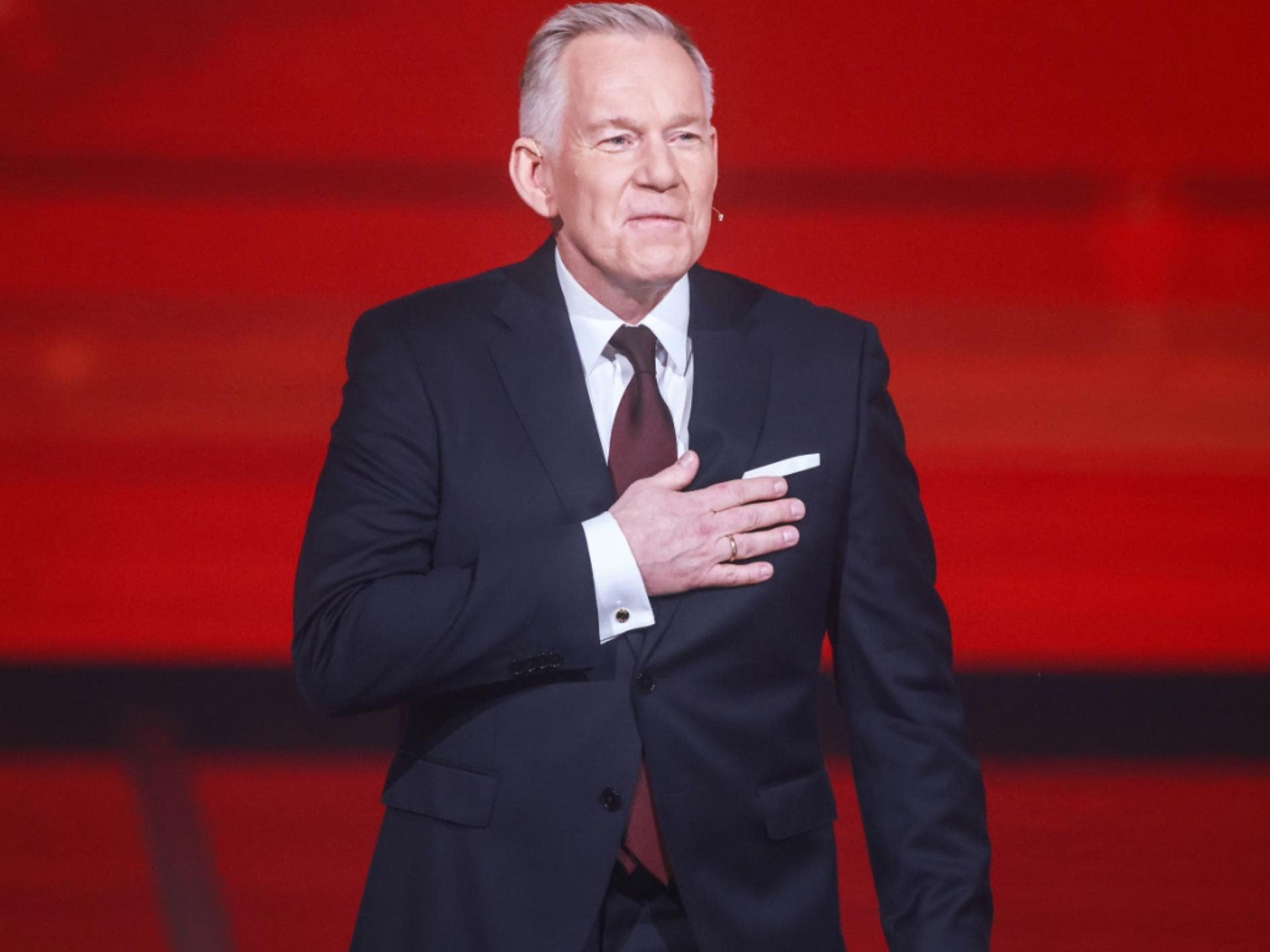 Johannes B. Kerner sehr ergriffen