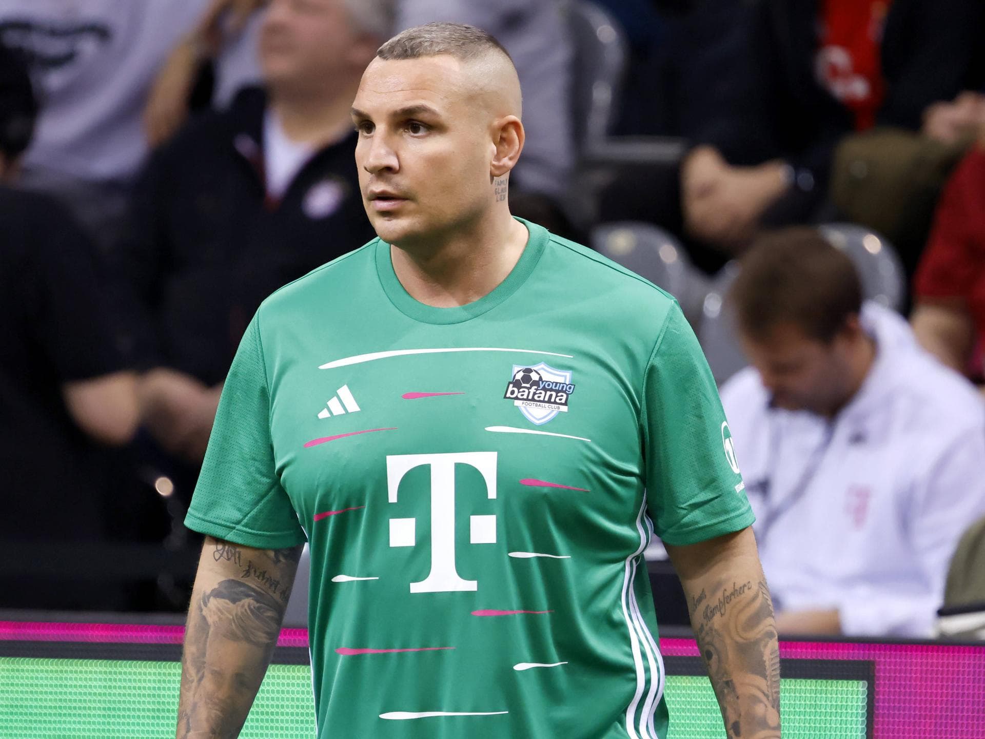 Pietro Lombardi bei einem Fußballspiel