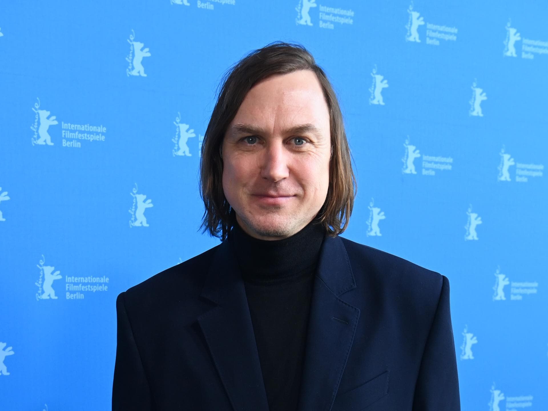 Lars Eidinger lächelt