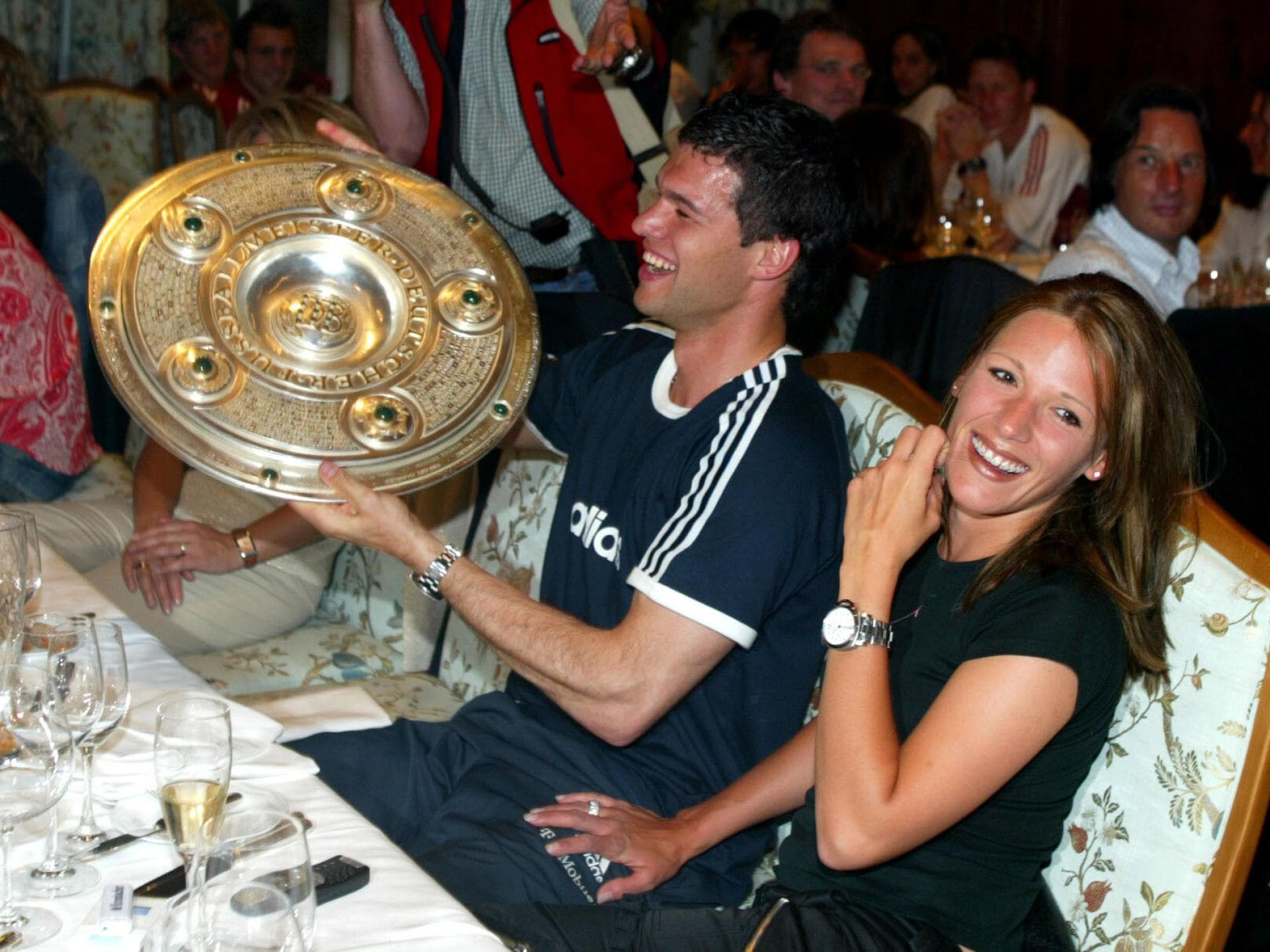 Michael und Simone Ballack 2000 mit der Meisterschale