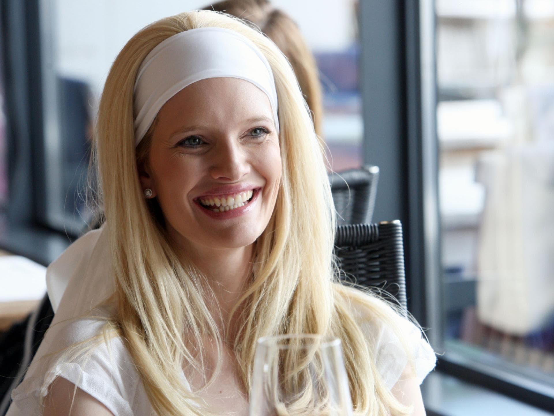 Mirja du Mont lächelt