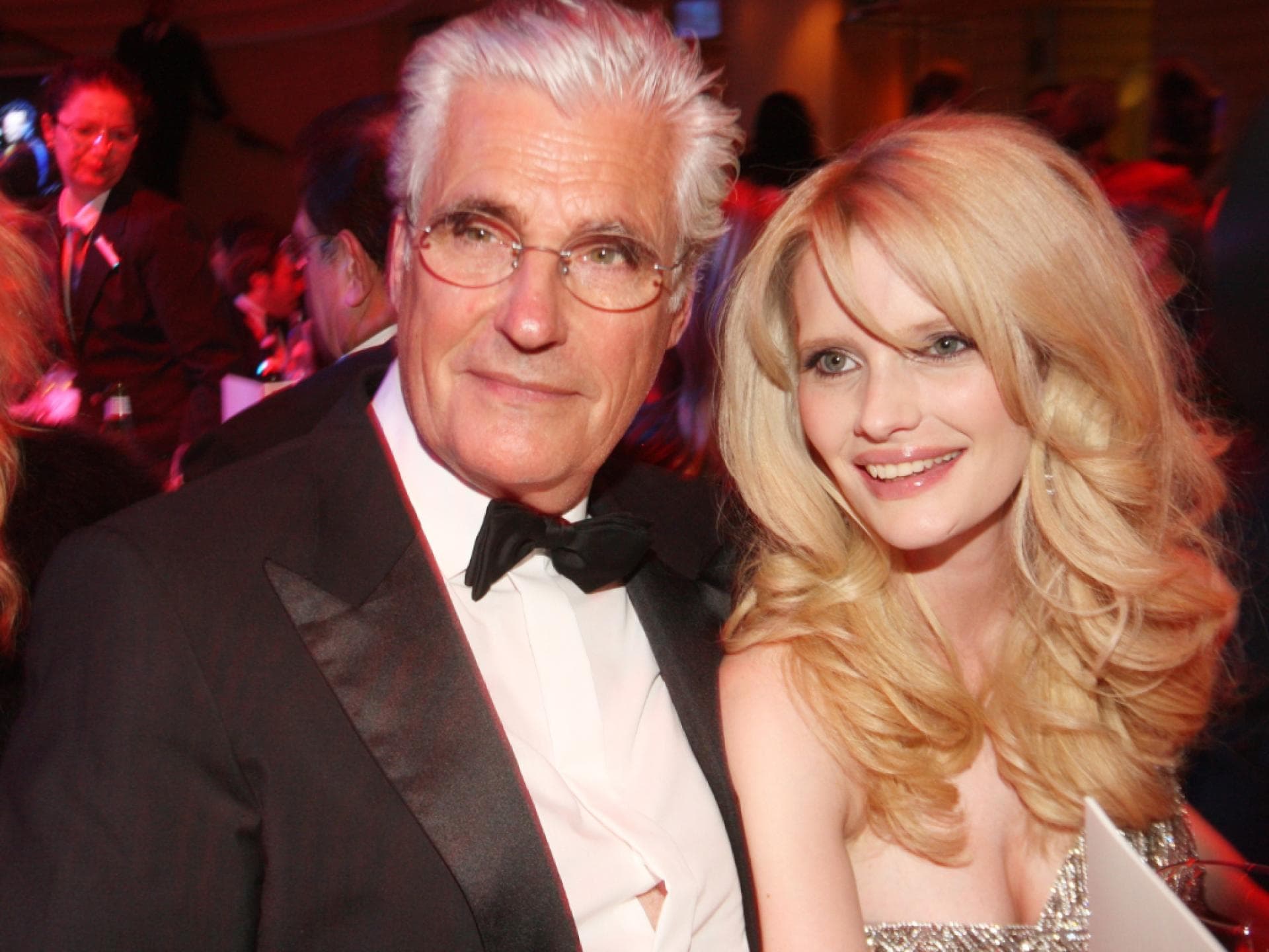 Mirja du Mont mit lockigem Haar