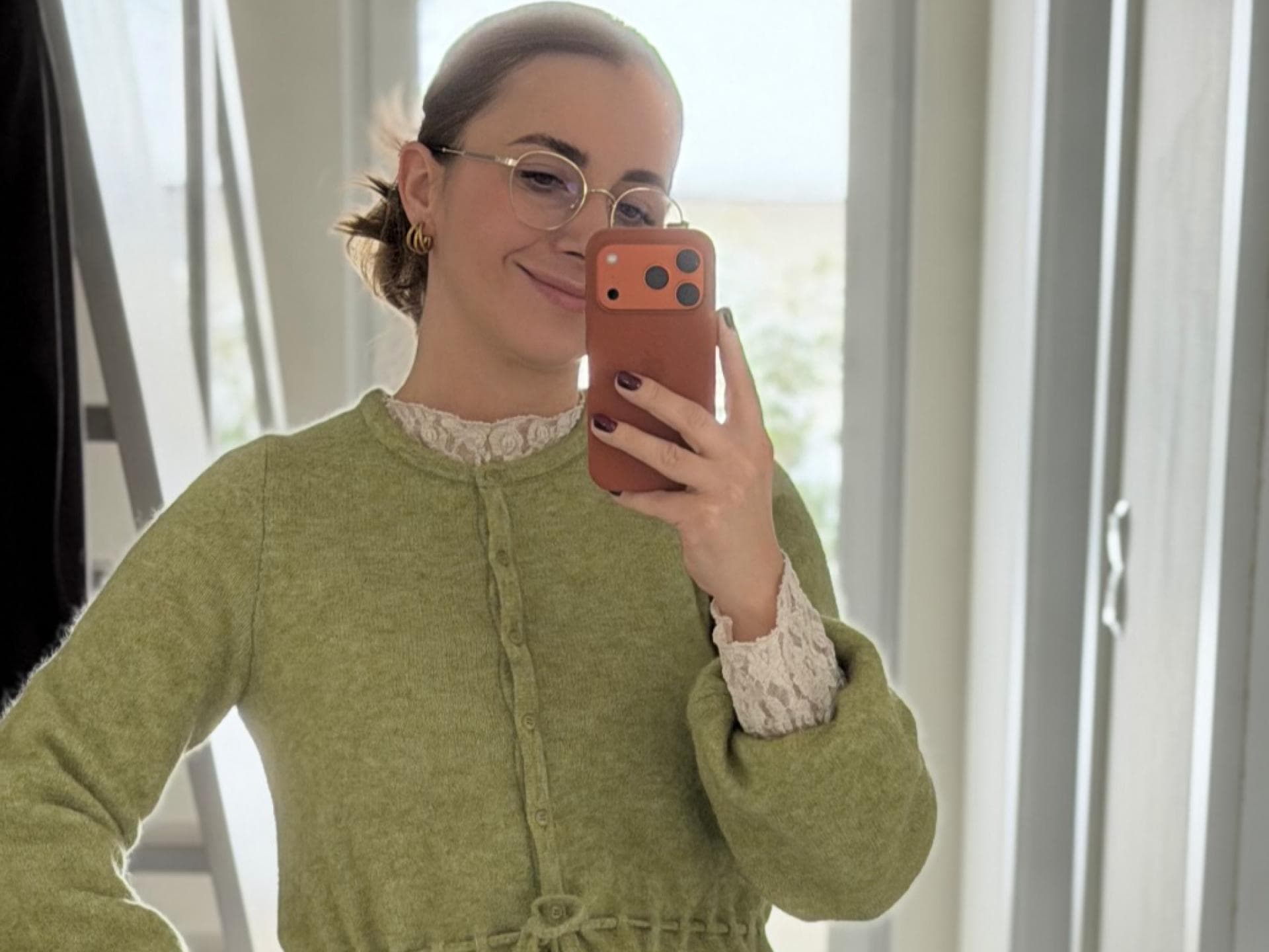 Anna Heiser macht Selfie