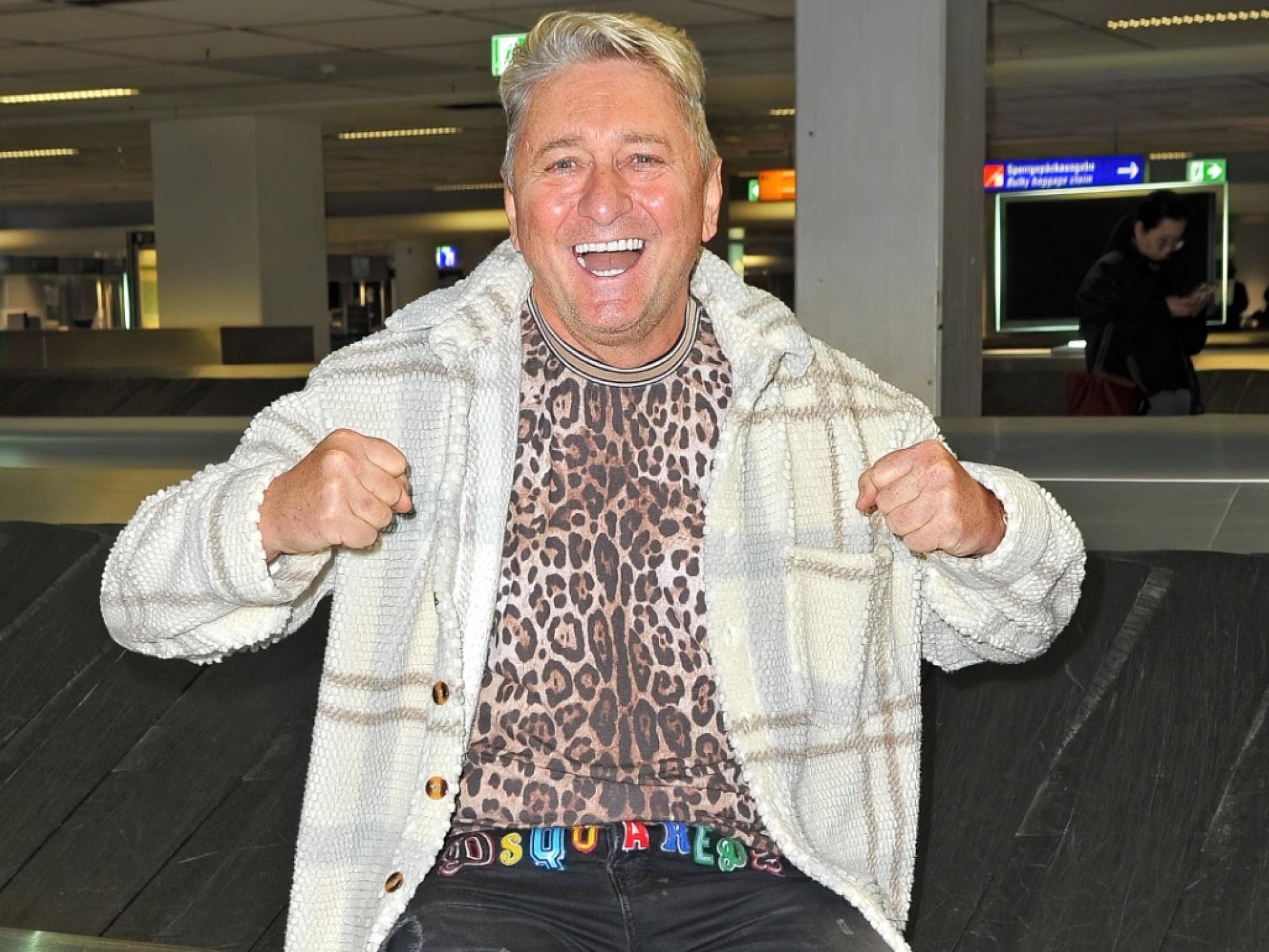 Hubert Fella mit Siegesfäusten