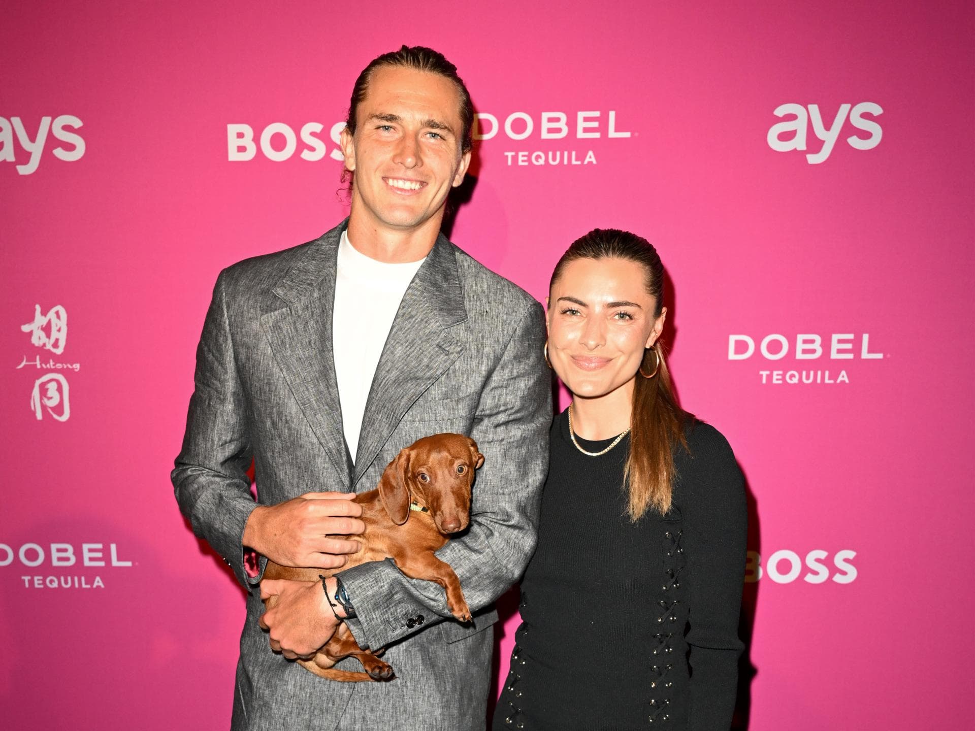 Alex Zverev und Sophia Thomalla mit ihrem Hund