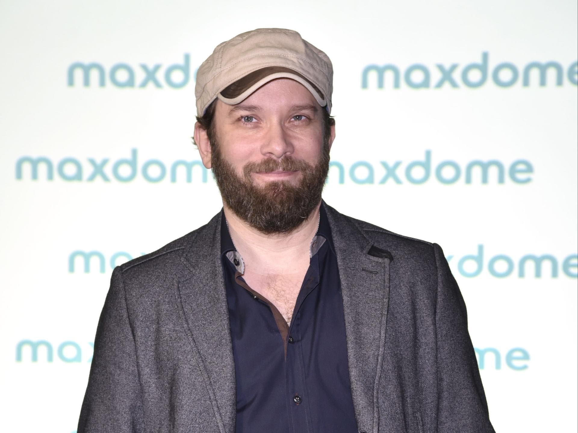 Christian Ulmen lächelt leicht