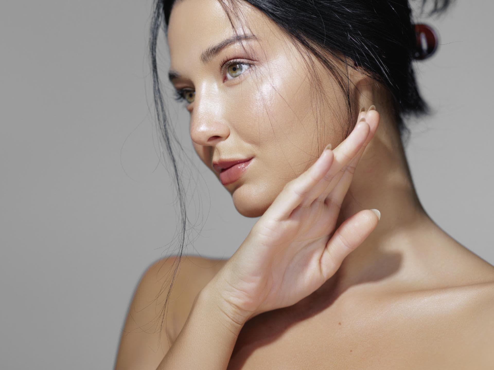 Frau mit strahlender Haut