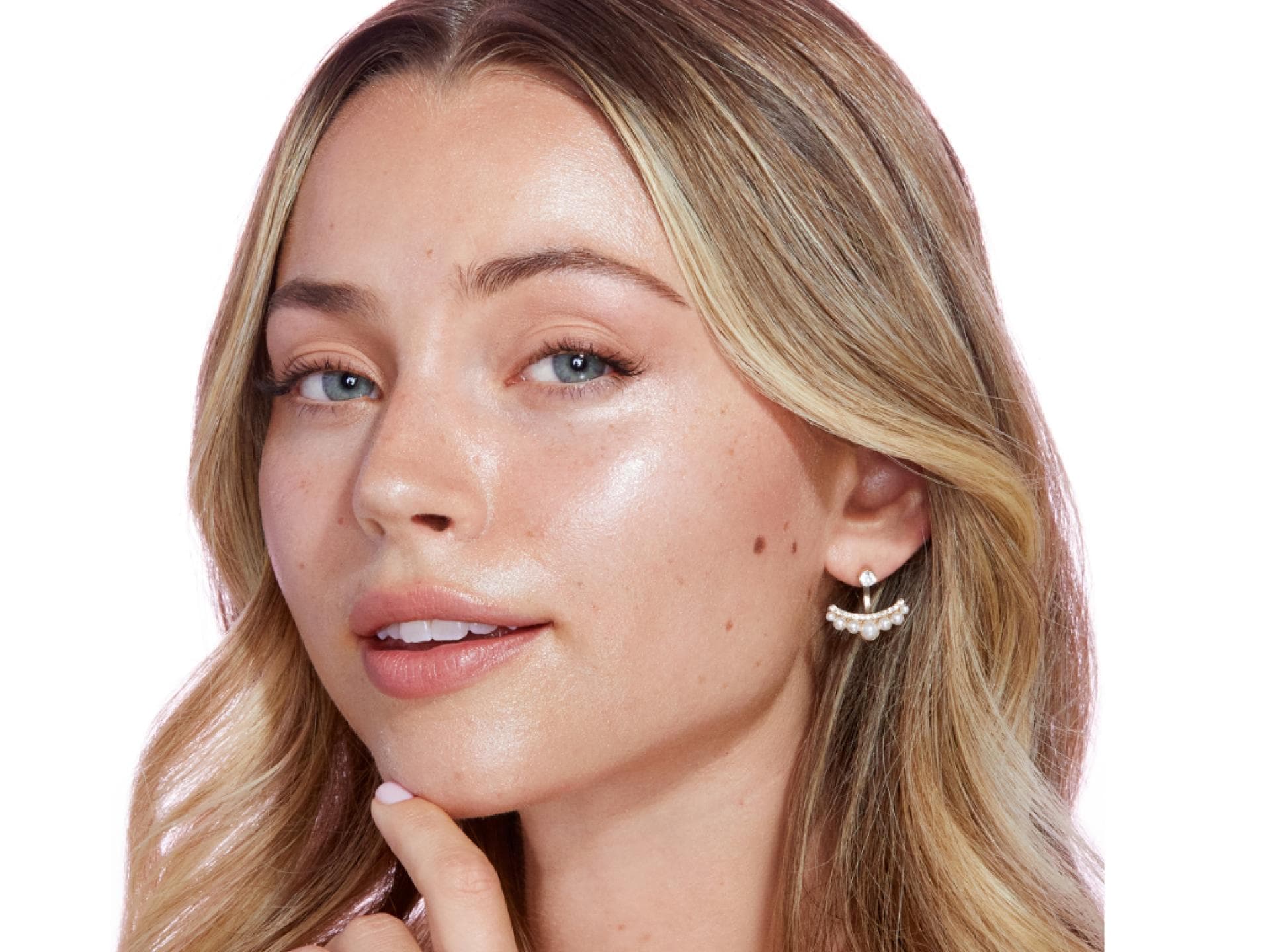 Frau mit Glow-Primer