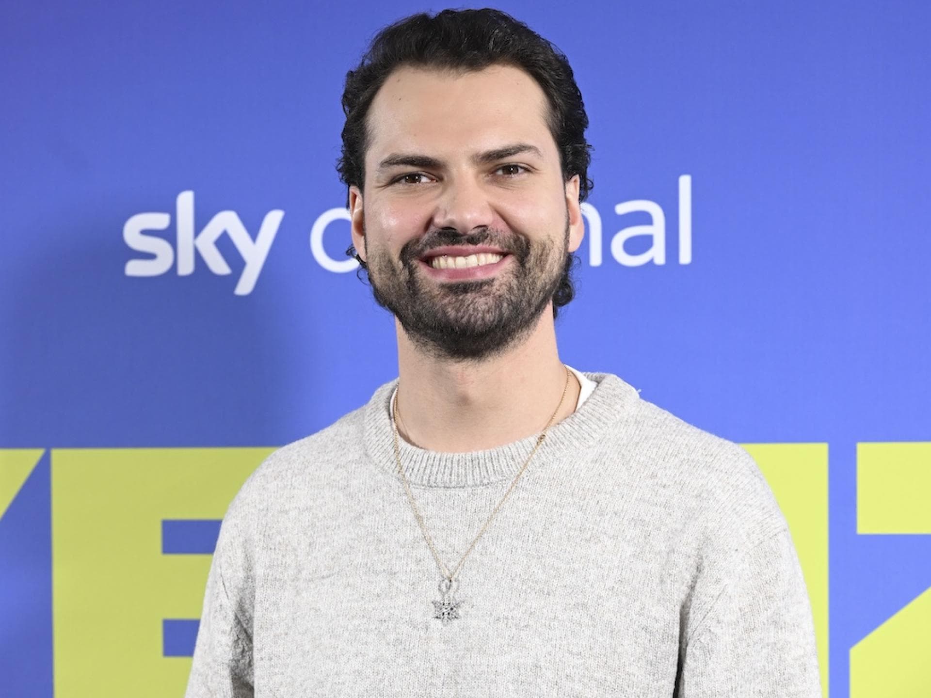 Jimi Blue Ochsenknecht lächelt