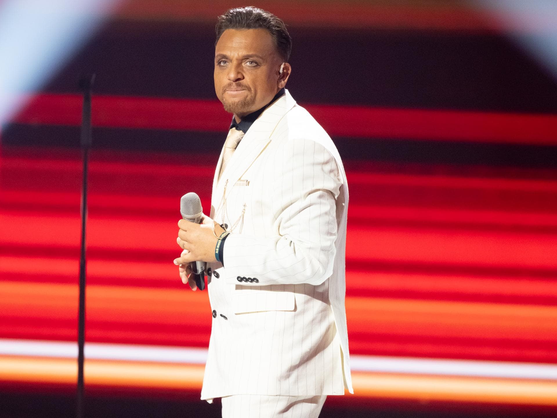 Menowin Fröhlich in der ersten DSDS-Liveshow am 28. April 2026