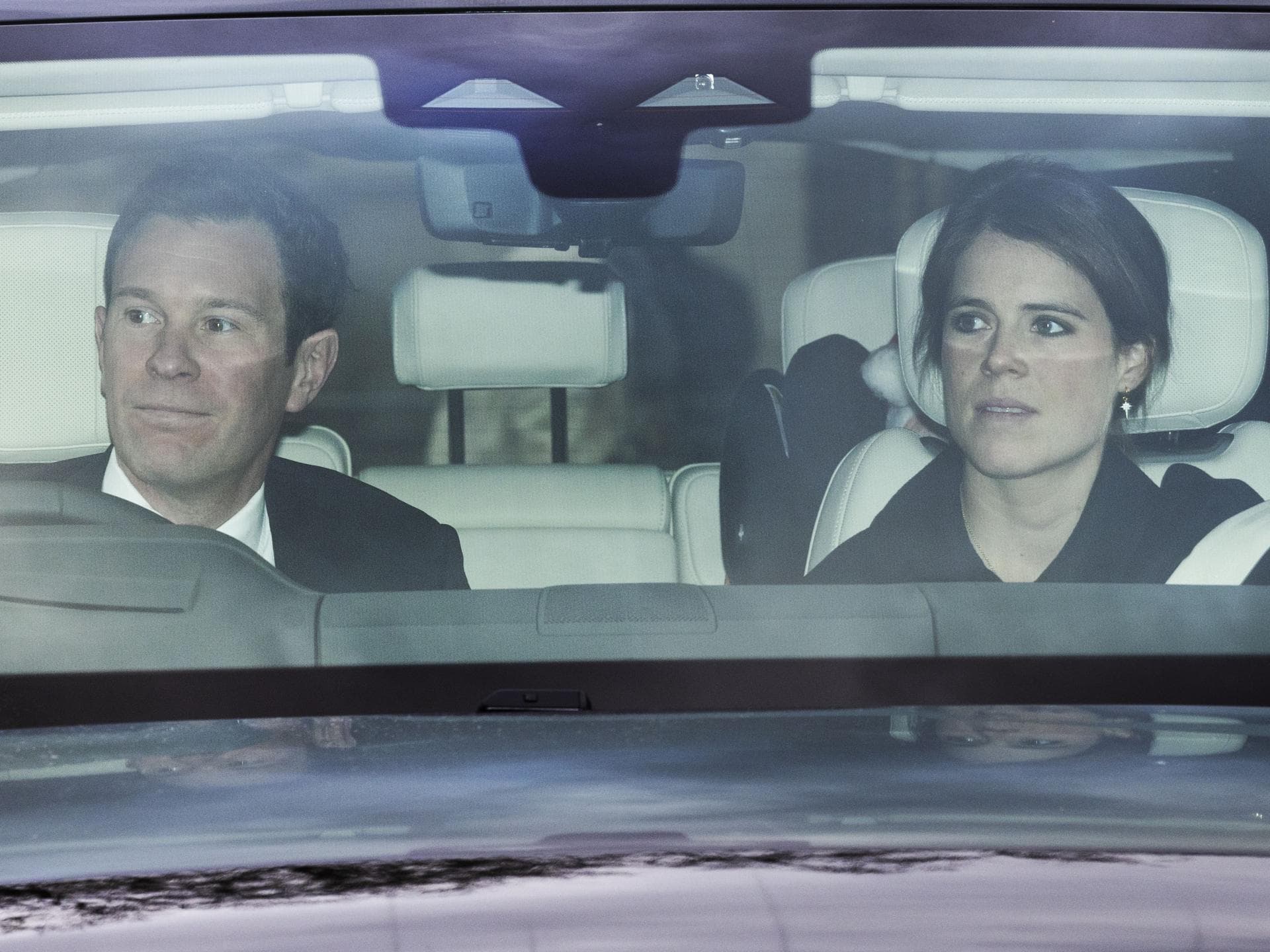 Eugenie und Jack Brooksbank im Auto