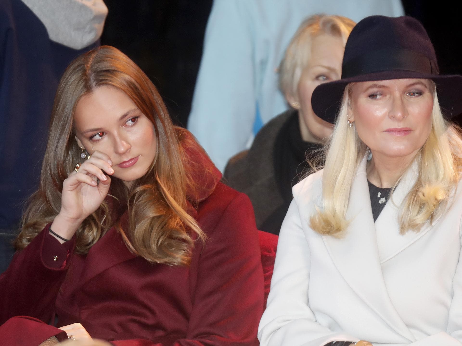 Kronprinzessin Mette-Marit und Prinzessin Ingrid Alexandra bei der ‚Save the Children Peace Prize Party‘ in Oslo