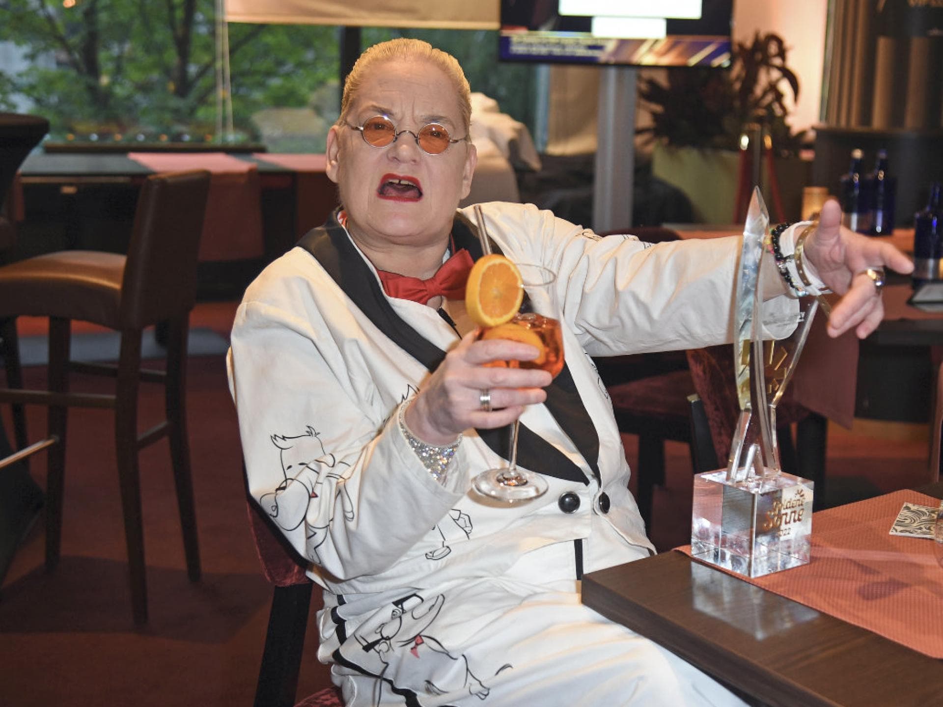 Hella von Sinnen Aperol