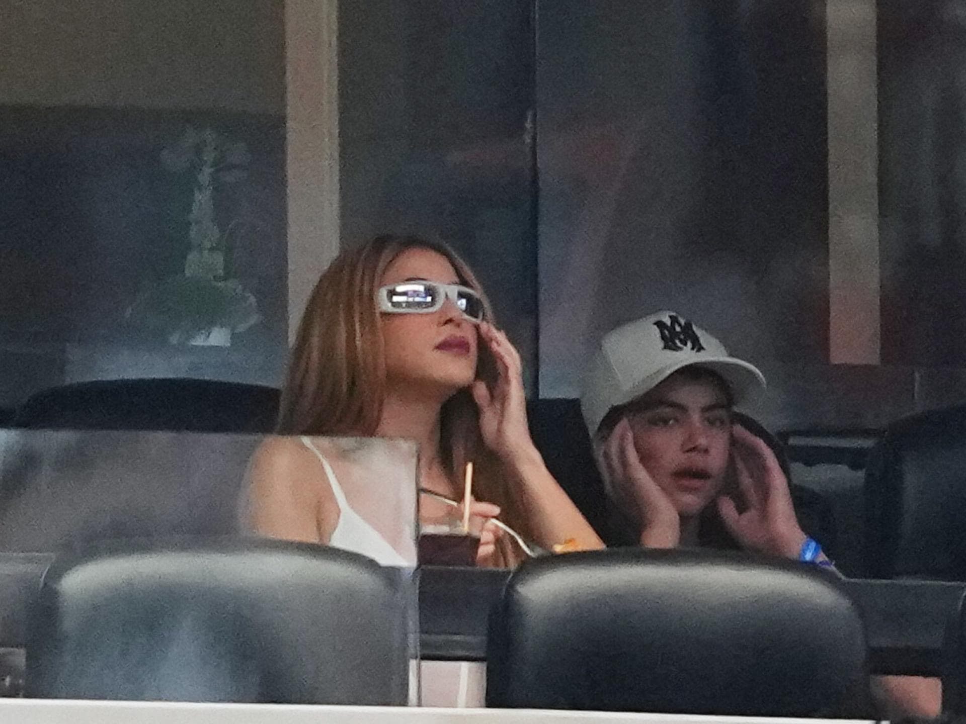 Shakira mit ihren Söhnen beim Argentinien-Spiel