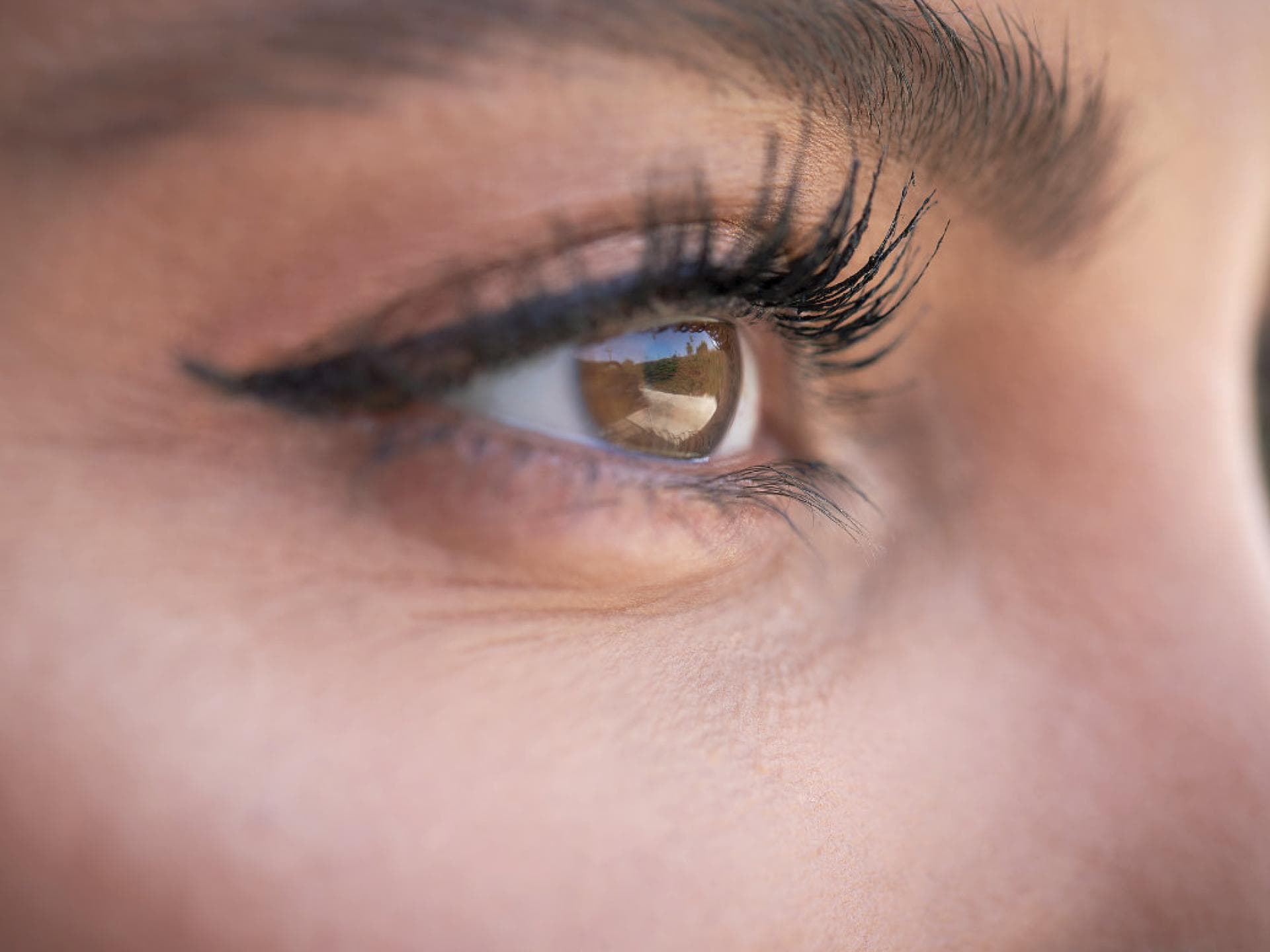 Geschwungene Wimpern