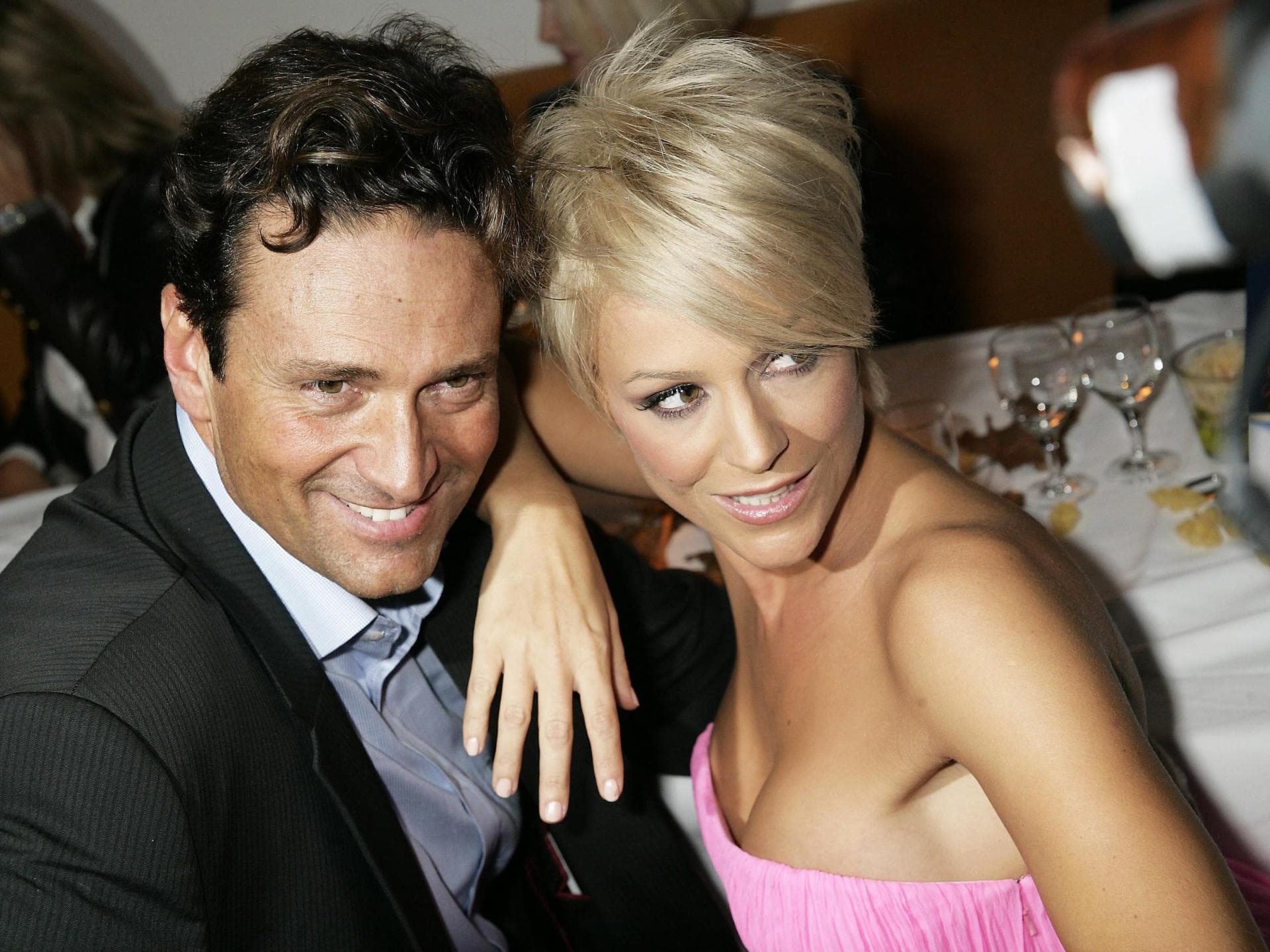 Josef Shitawey und Michelle lächeln