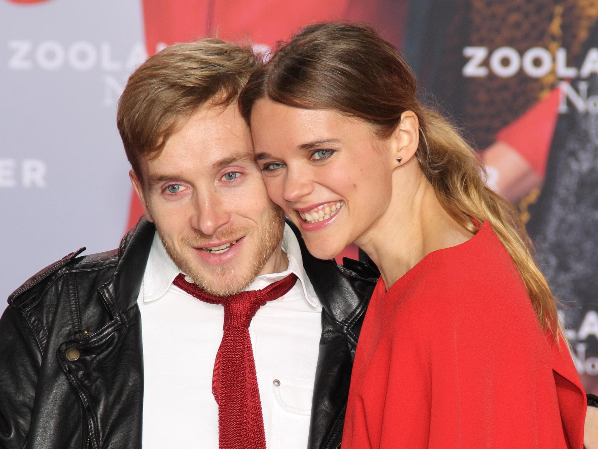Samuel und Sarah kuscheln