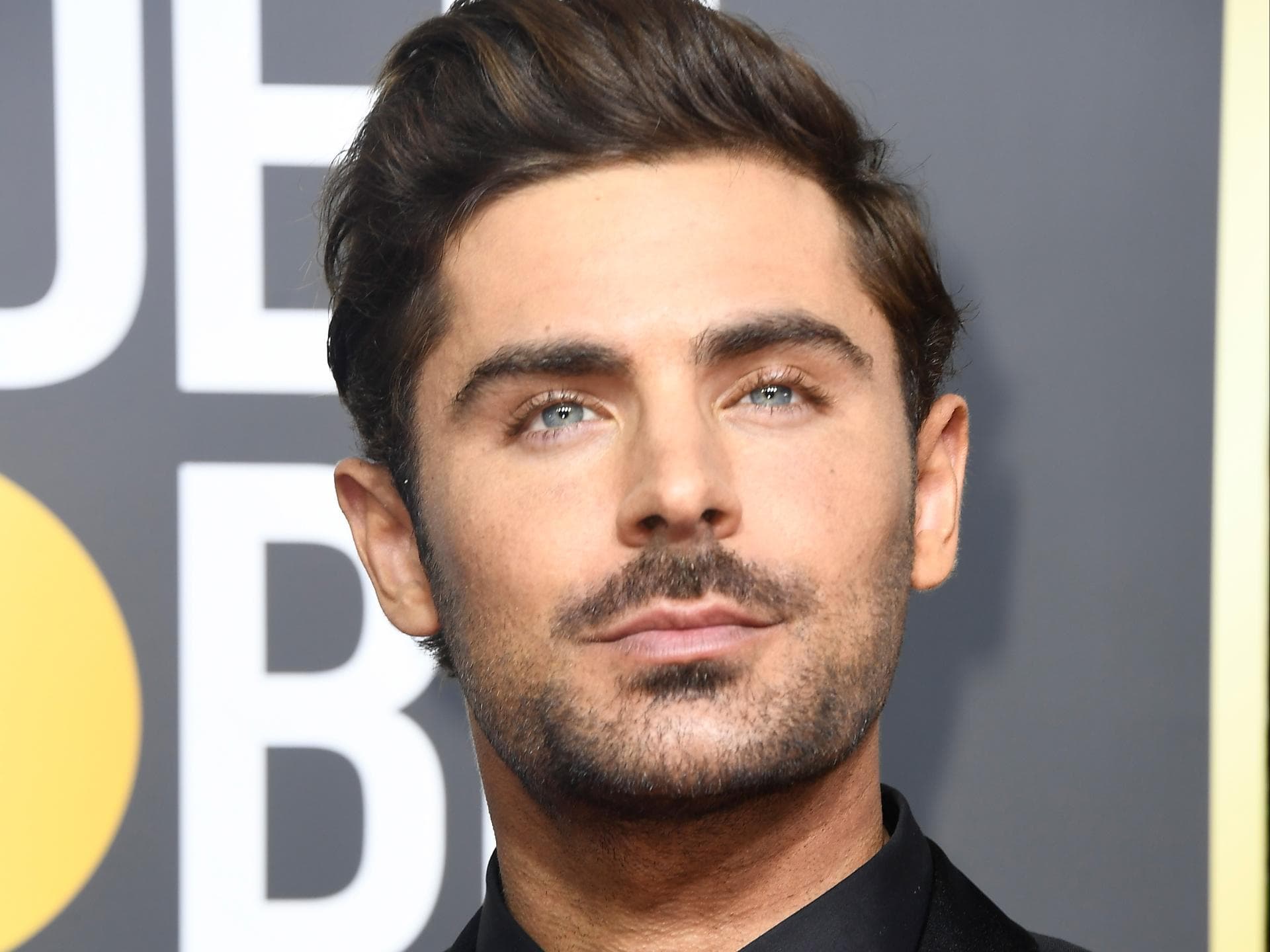 Zac Efron mit Bart