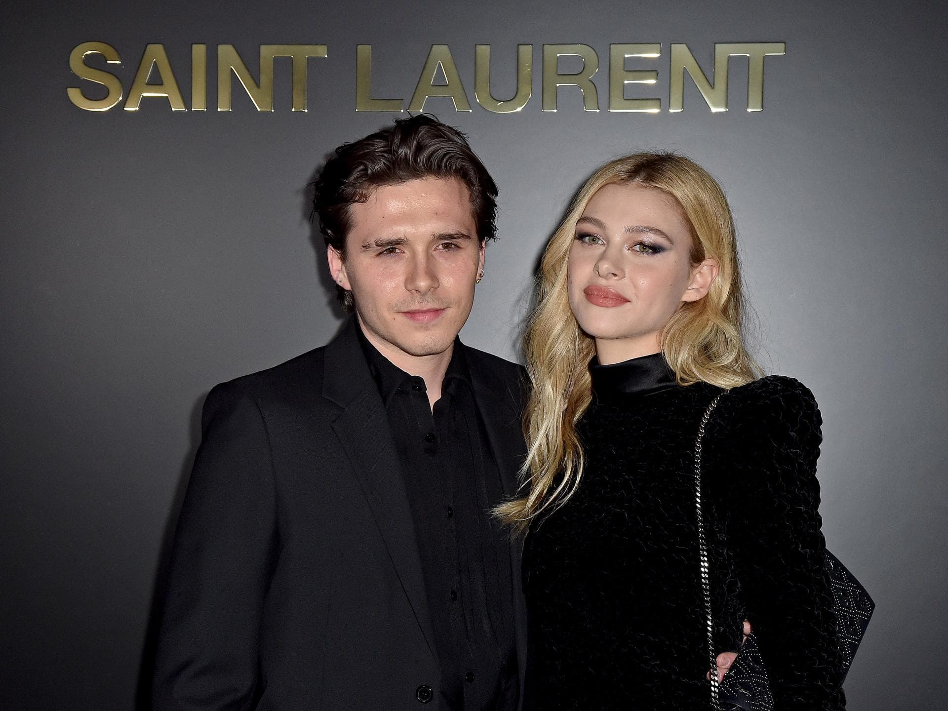 Brooklyn Beckham und Nicola Peltz posieren zusammen