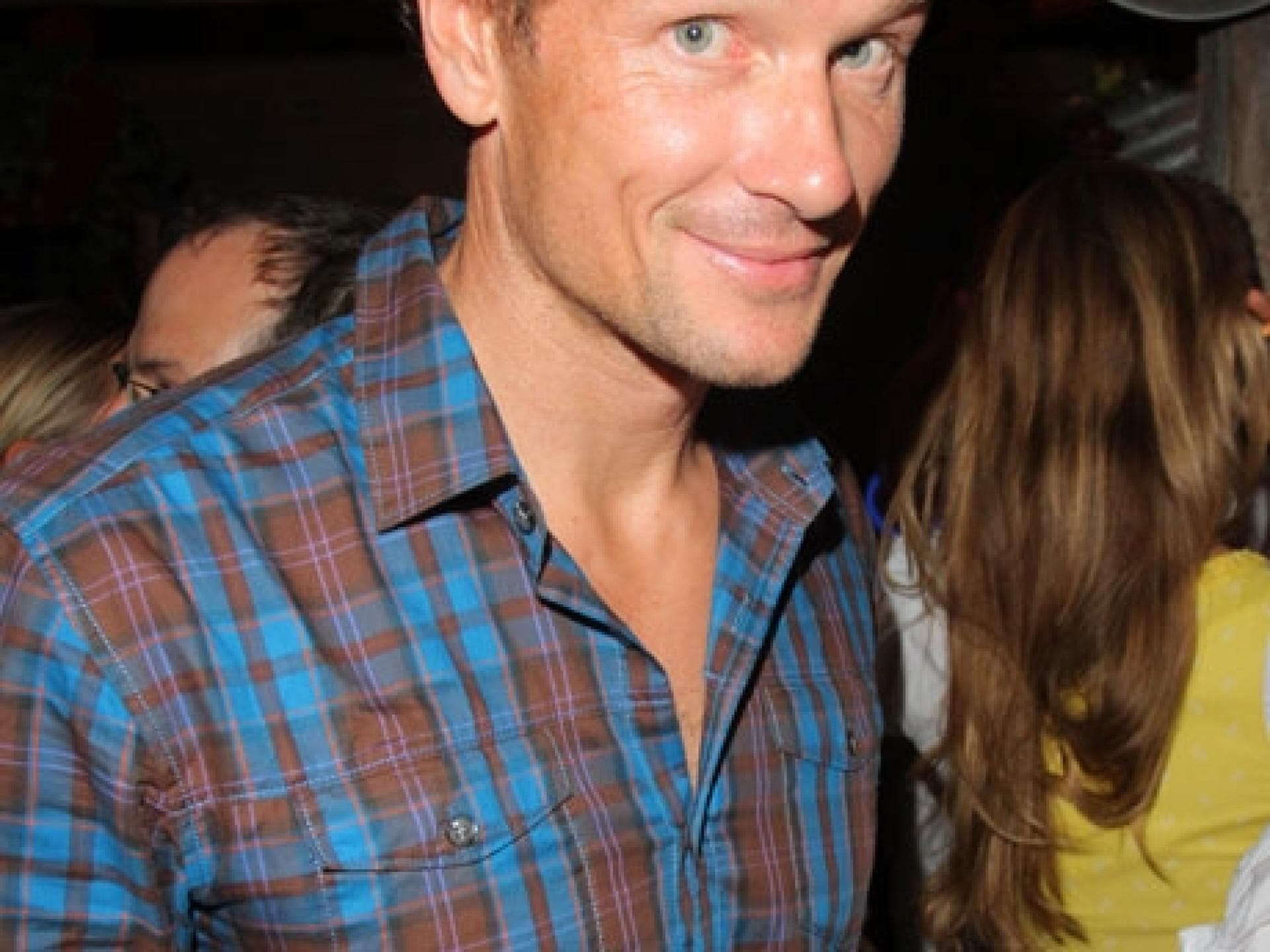 Auch Ex-Nationaltorwart Jens Lehmann ist auf der Wiesn zu Gast. Im Promi-Zelt "Kaefers" feierte er bis spät in die Nacht