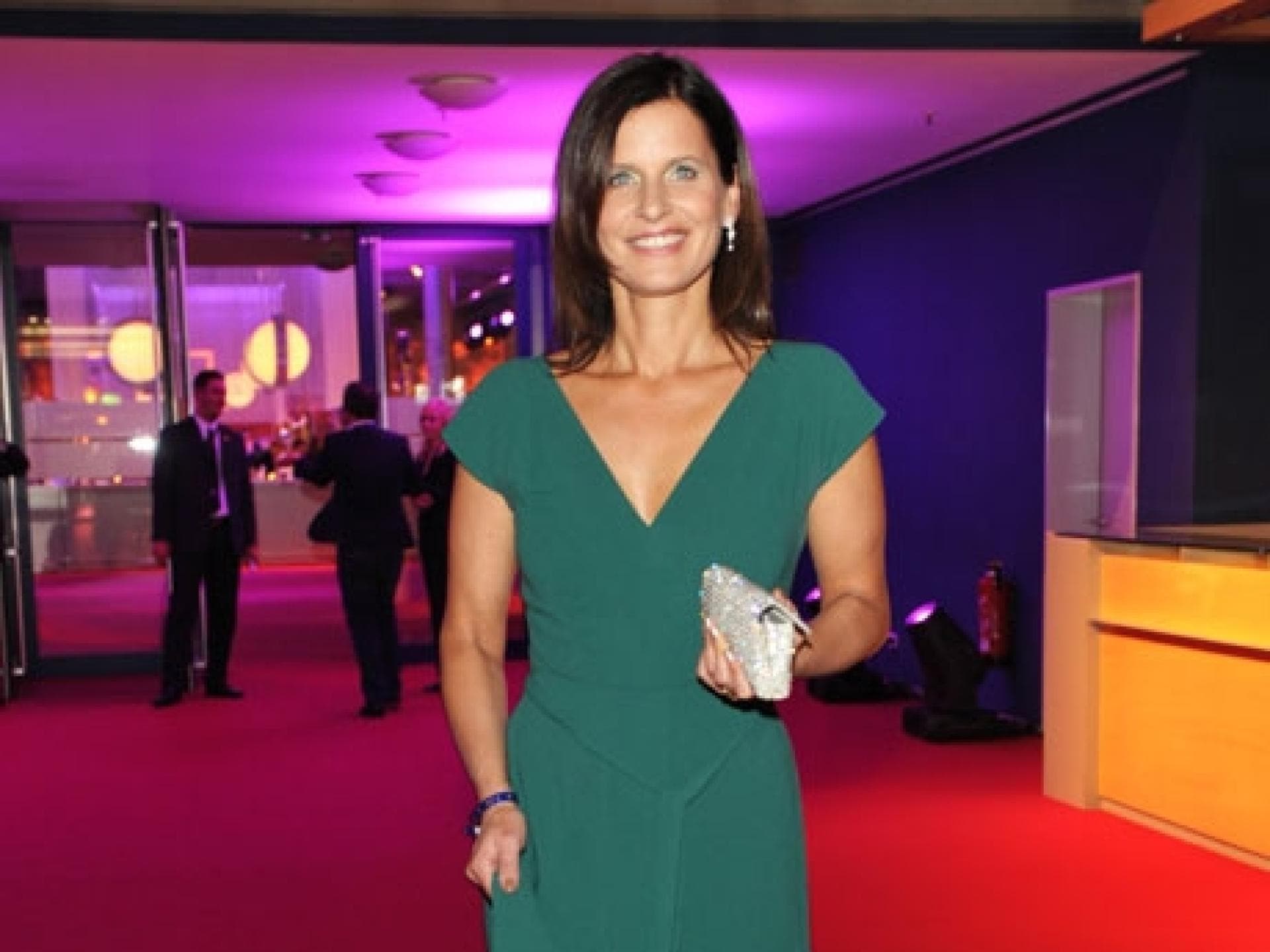 Kam in der Farbe der Hoffnung - ging aber leider leer aus: Sportmoderatorin Kathrin Müller-Hohenstein