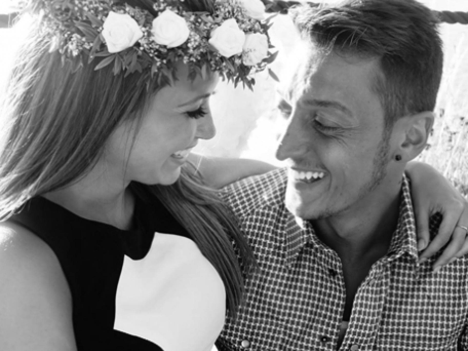 Mandy ist allerdings jetzt mit Mesut Özil glücklich