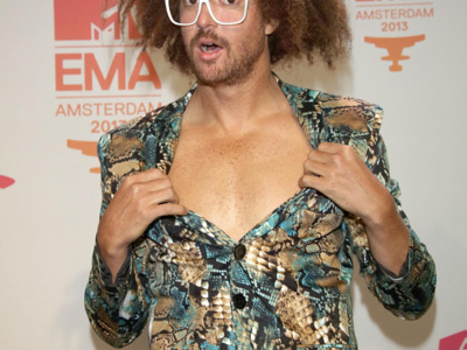 Gestern, 10. November, fand in Amsterdam das Event des Jahres statt. Die MTV Europe Music Awards wurden im Ziggo Dome verliehen. Durch den Abend führte mit viel Witz und Charme RedFoo, Ex-Mitfglied der Elektro-Kombo "LMFAO" Gestern, 10. November, fand in Amsterdam das Event des Jahres statt. Die MTV Europe Music Awards wurden im Ziggo Dome verliehen. Durch den Abend führte mit viel Witz und Charme RedFoo, Ex-Mitfglied der Elektro-Kombo "LMFAO"