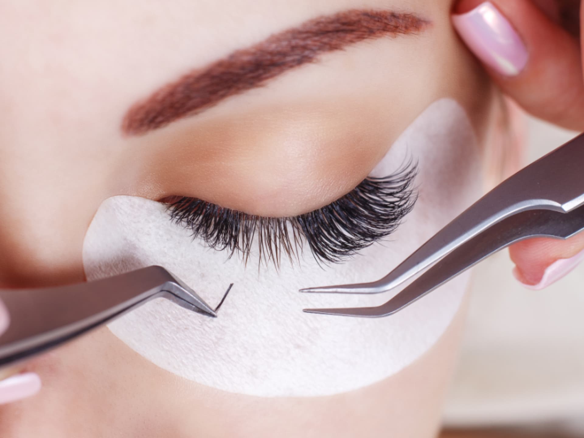 Wimpern-Extensions entfernen  so klappt's zu Hause!