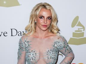 Britney schaut betrübt