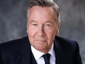 Roland Kaiser lächelt in die Kamera