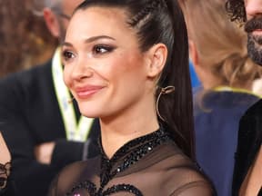 Paola Maria lächelt bei "Let's Dance"