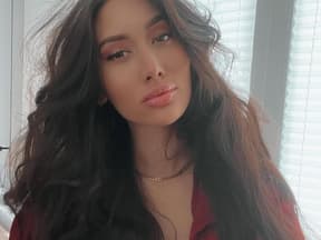Samira Yavuz guckt ernst