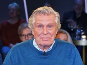 Sigmar Solbach, Menschen im Hintergrund