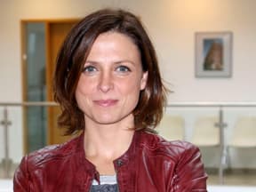 Julia Brendler lächelt