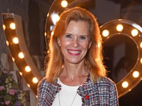 Leslie Malton strahlt