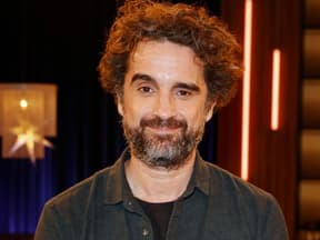 Oliver Wnuk lächelt