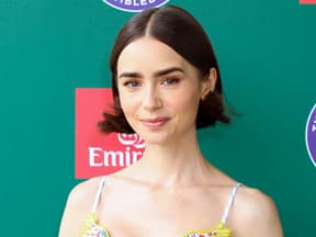 Lily Collins mit Sleek Bob