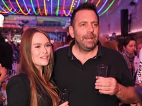 Ikke Hüftgold mit seiner Freundin Nina Reh