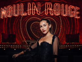 Sarah Engels auf Moulin Rouge Bühne